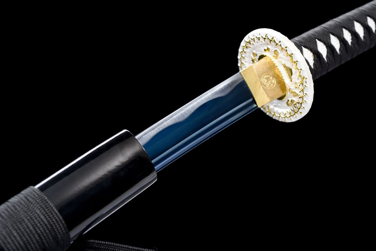 The Vermilion Crest Katana, showing the repeated red crest emblems