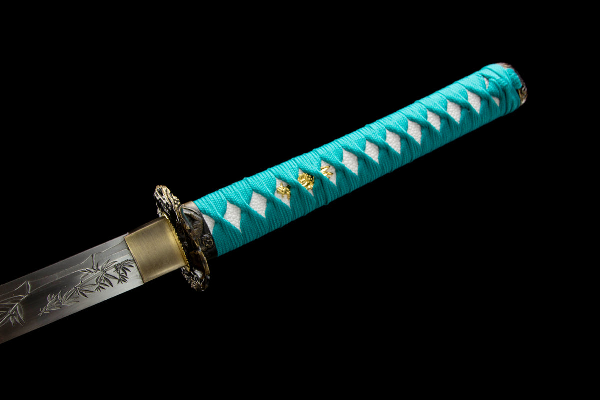 The Turquoise Pearl Katana with the green saya and sageo