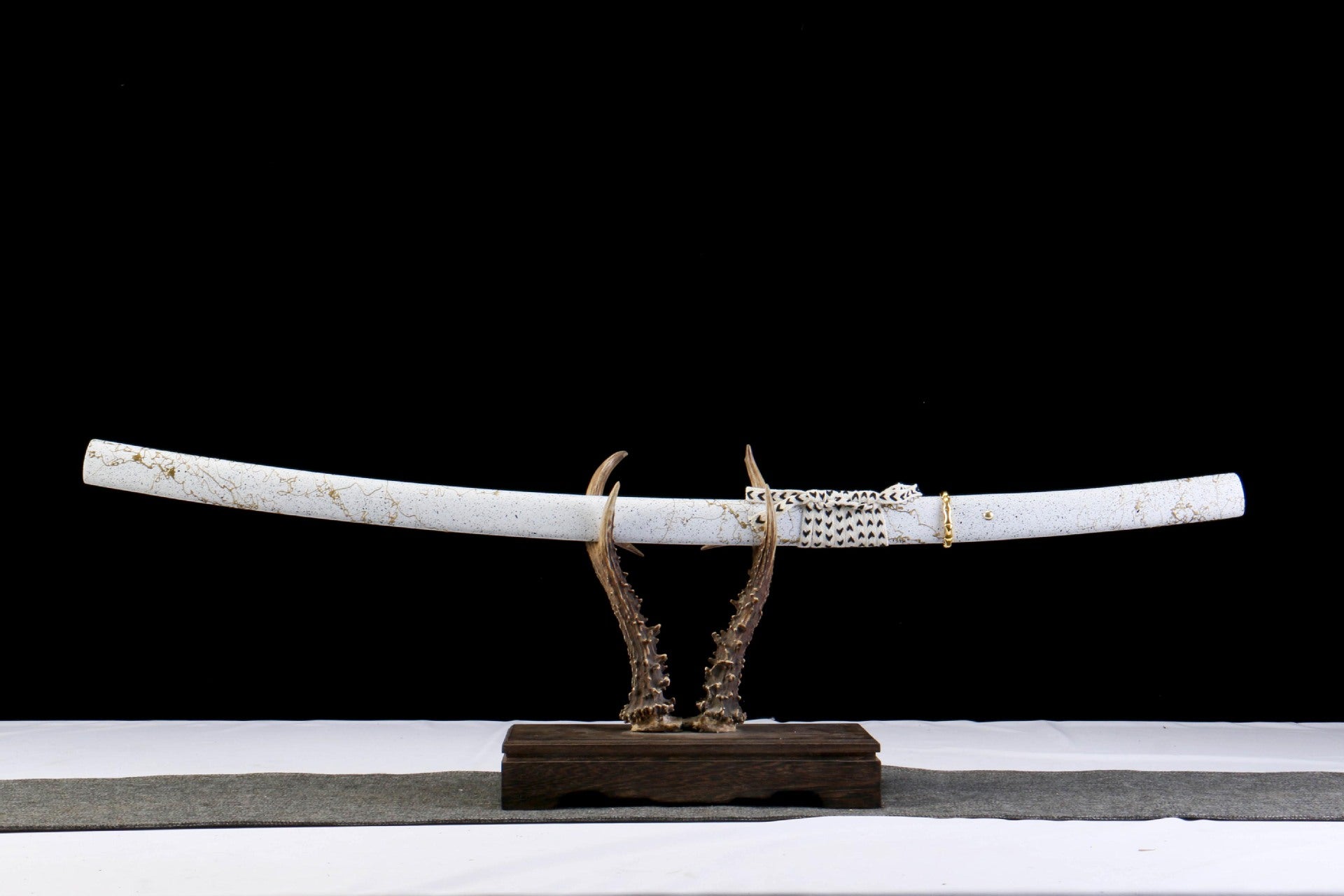 Gilded Dawn Katana - Ghost of Yotei Atsu’s Sword