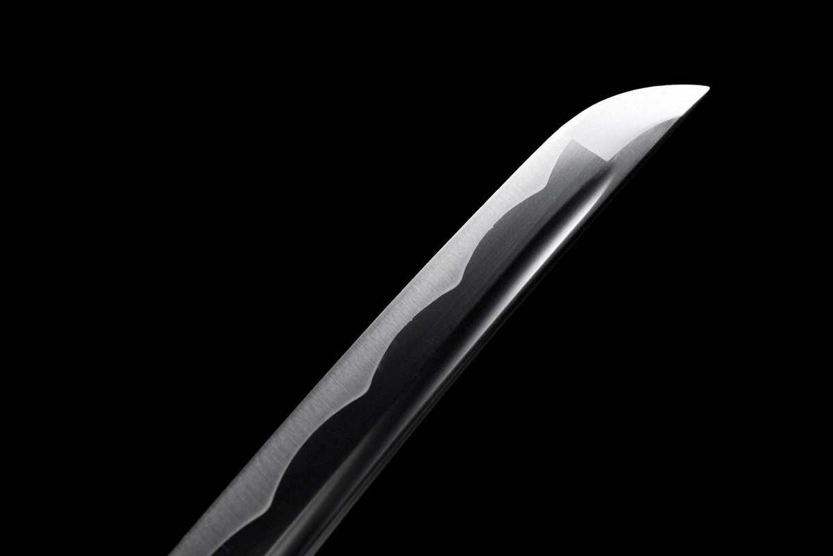 Dark grooved blade and kissaki on Crimson Shirasaya Wakizashi