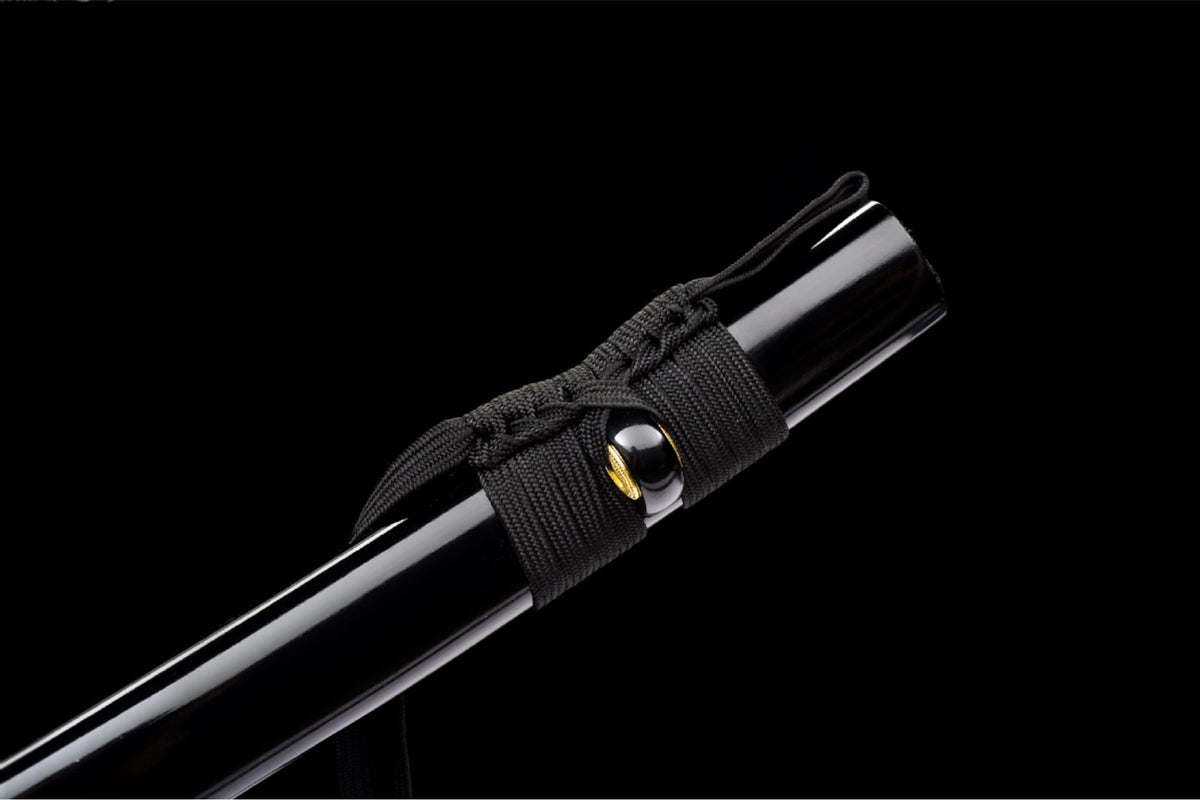 Black sageo tied around the glossy lacquered saya
