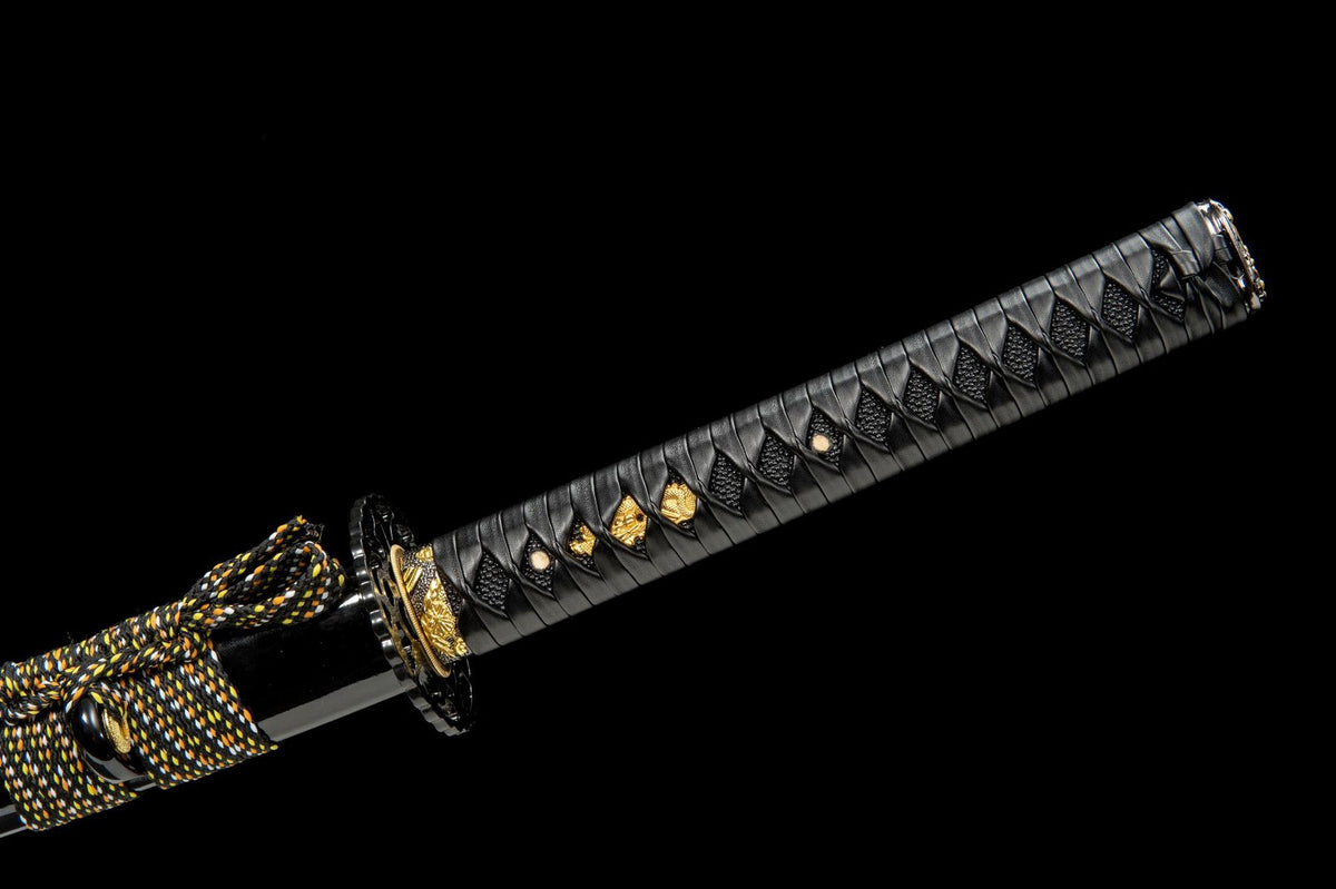 Black tsuka-ito handle with black, yellow, and white sageo
