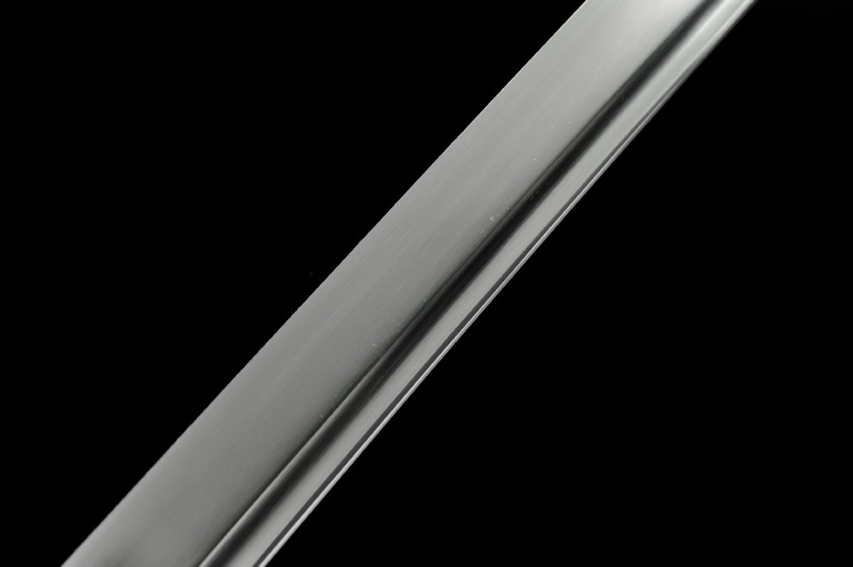 Continuous bo-hi close-up on the 1045 steel blade