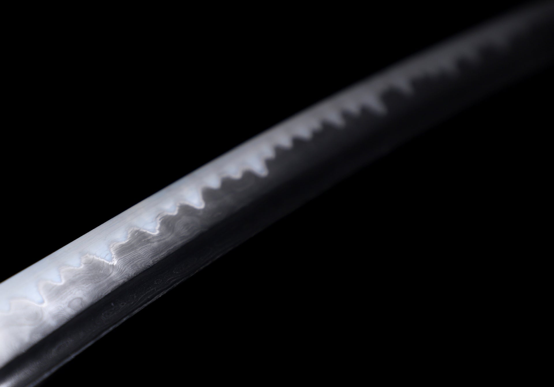 Gunome hamon blade of the Guardian katana.
