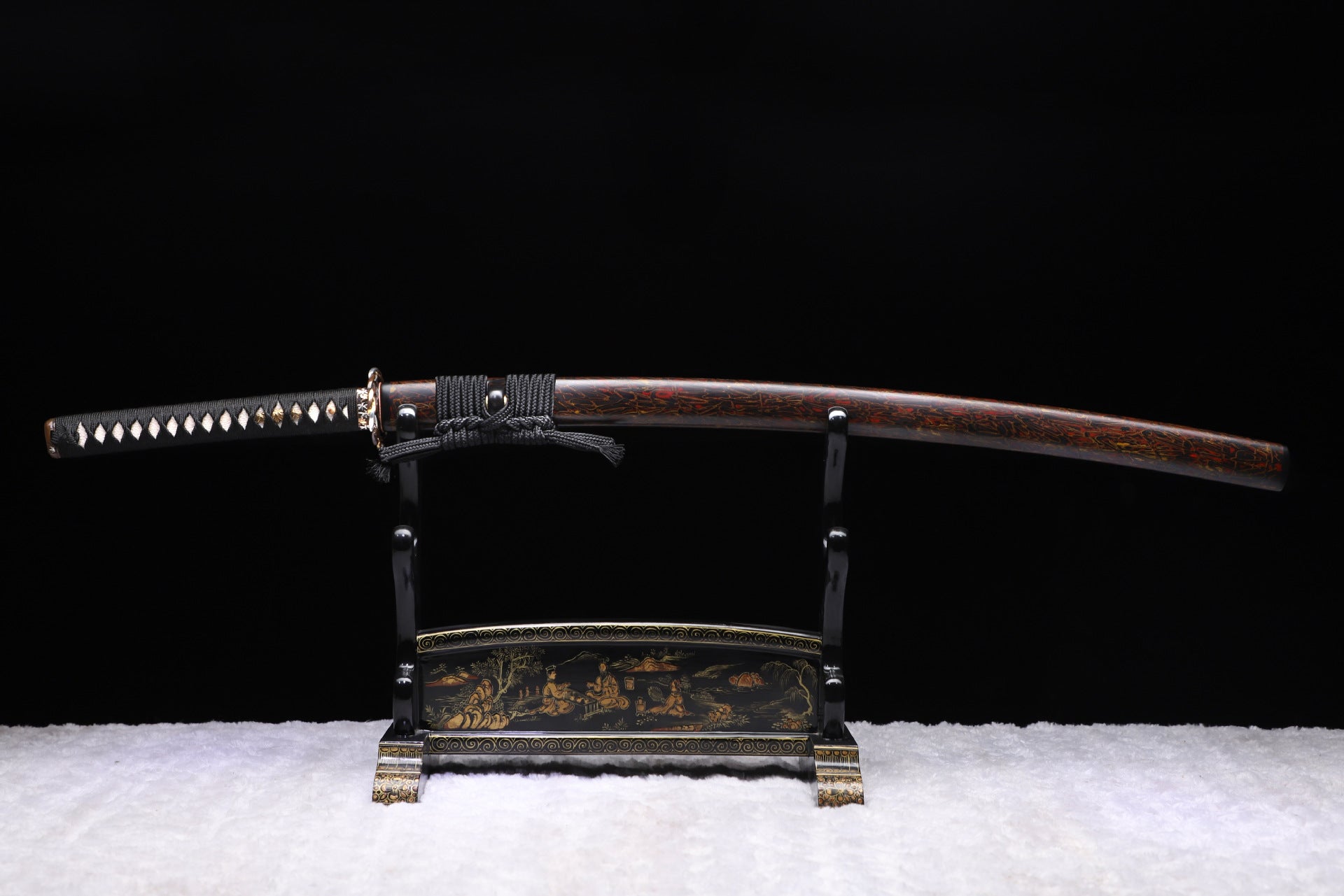 Kiri-giri katana with traditional koshirae, showcasing the complete craftsmanship.