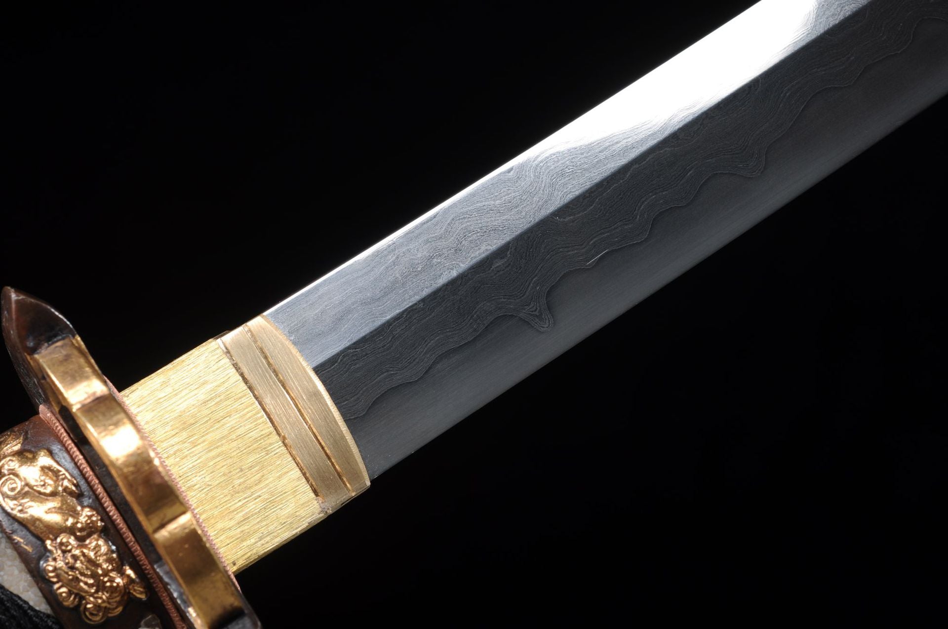 Brassa habaki of the Yuuzumi katana.