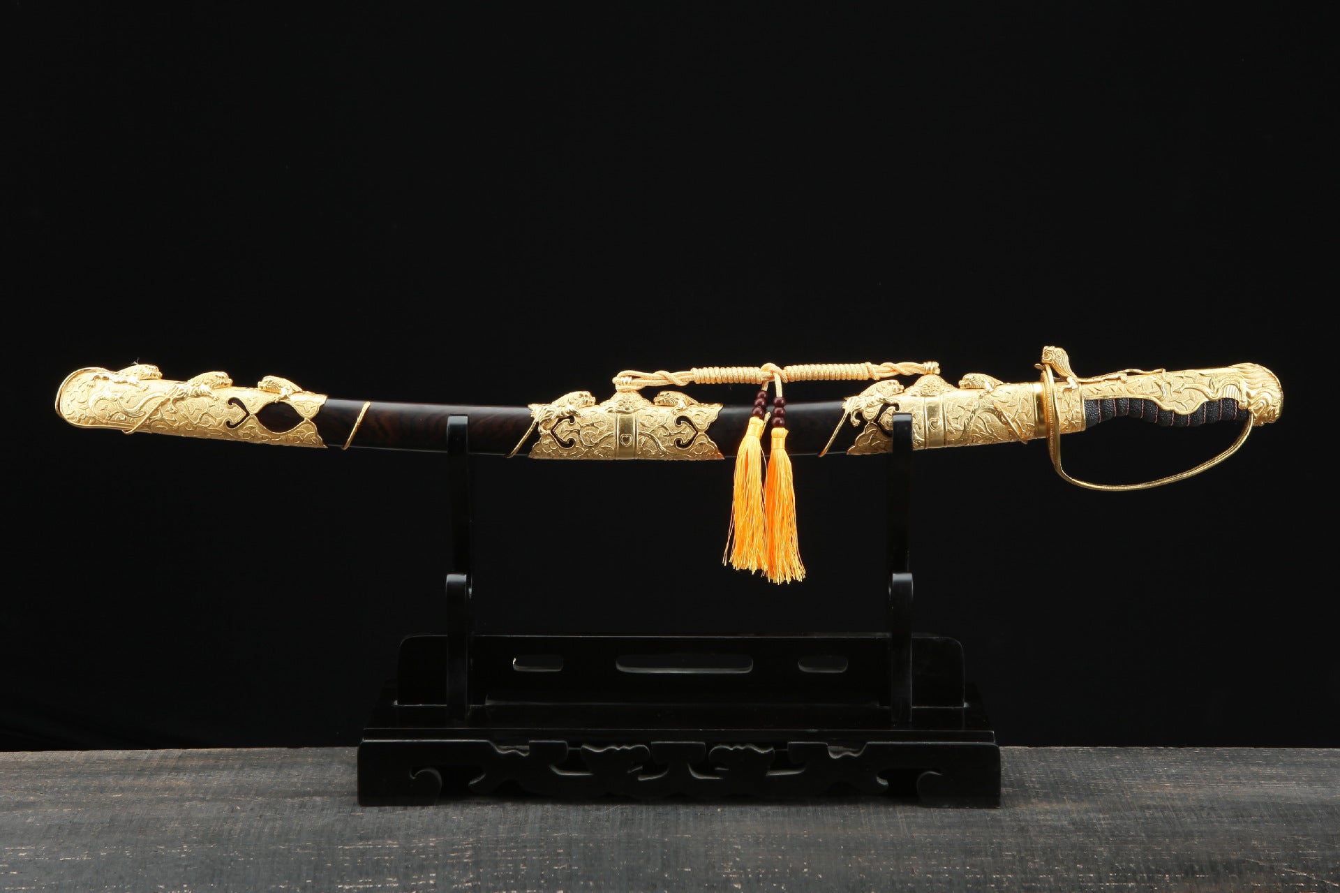 Nine Lions Sabre (24K Gold-Plated)