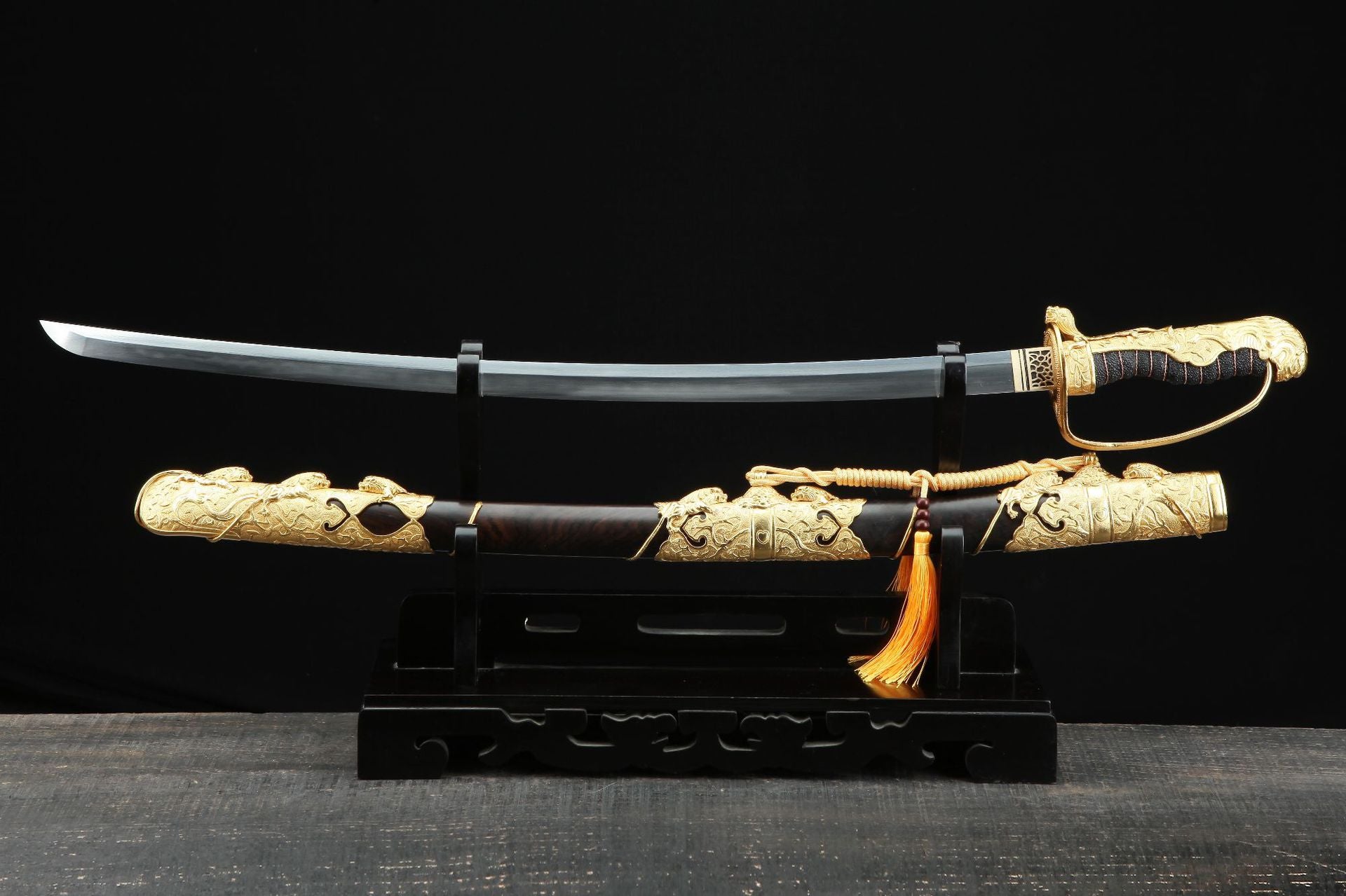 Nine Lions Sabre (24K Gold-Plated)