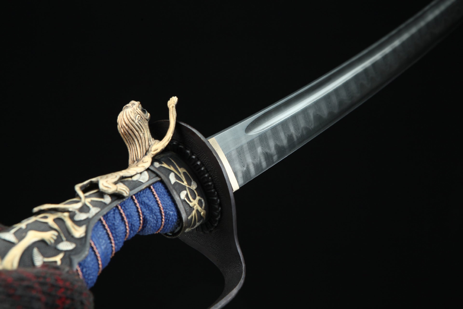 Nine Lions Saber (Blue Shark Skin Fittings)