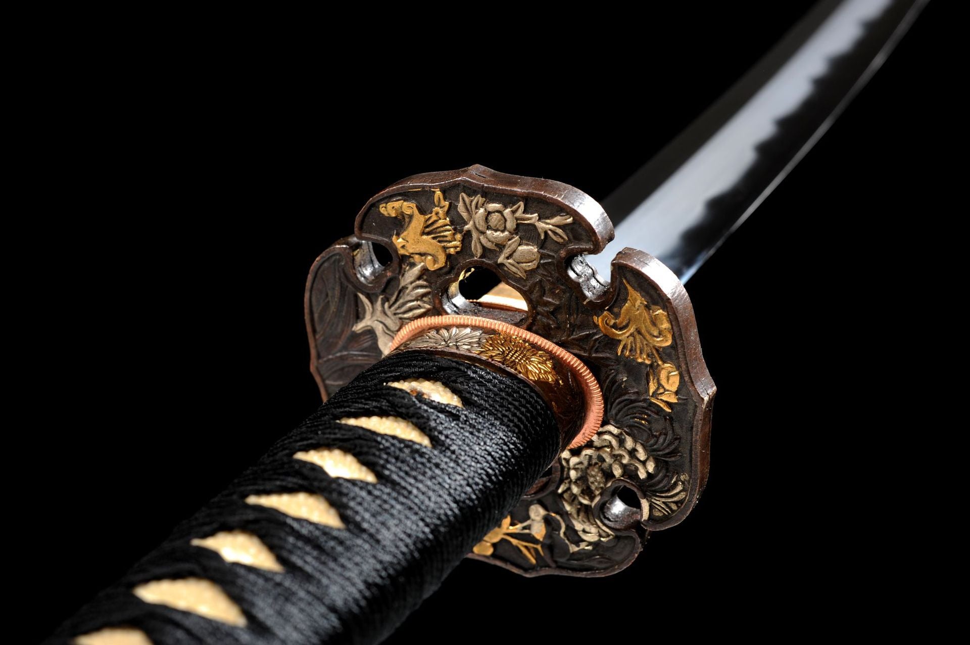 Metal mokkō-gata tsuba