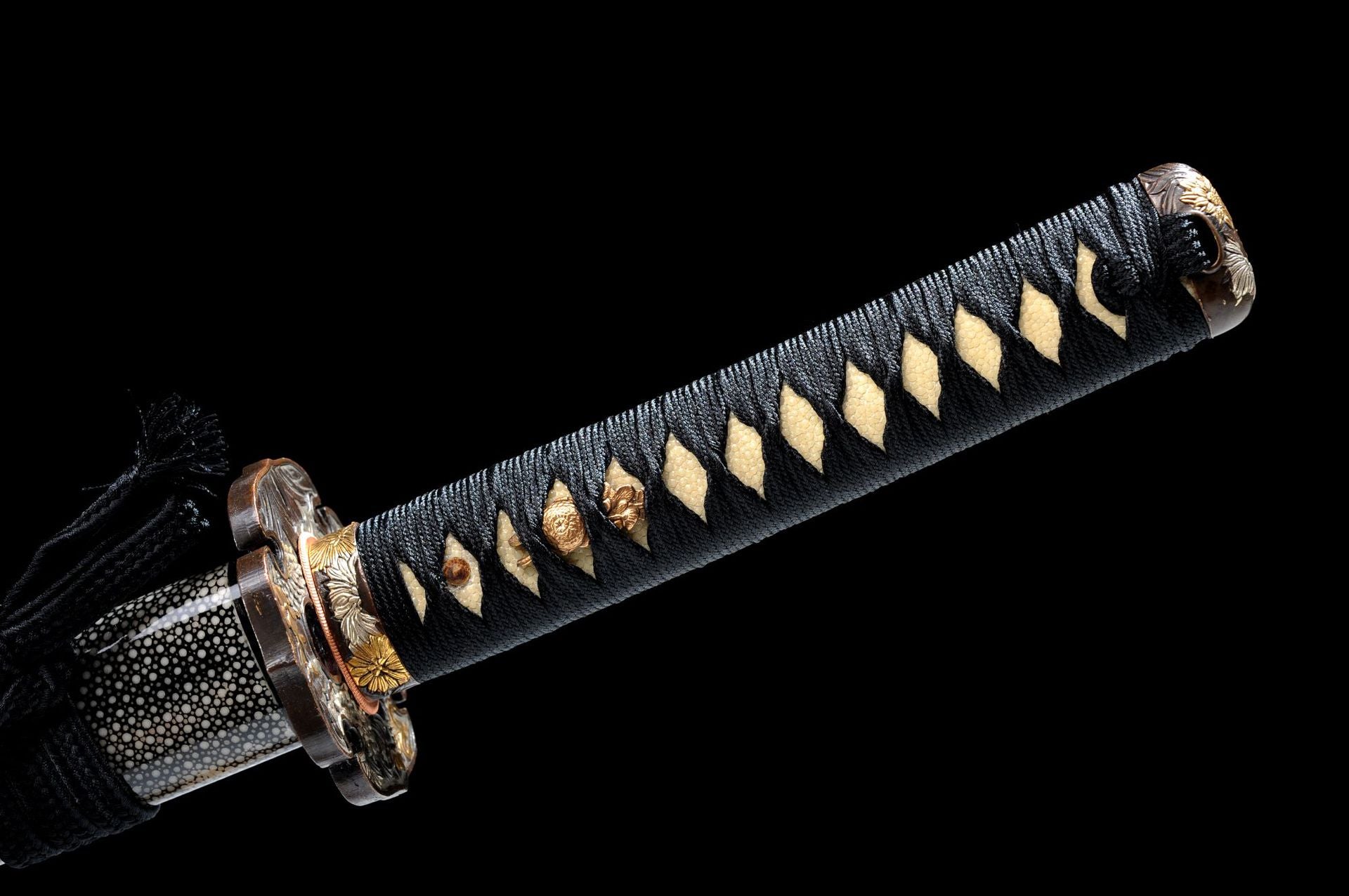 Natural ray skin katana handle.