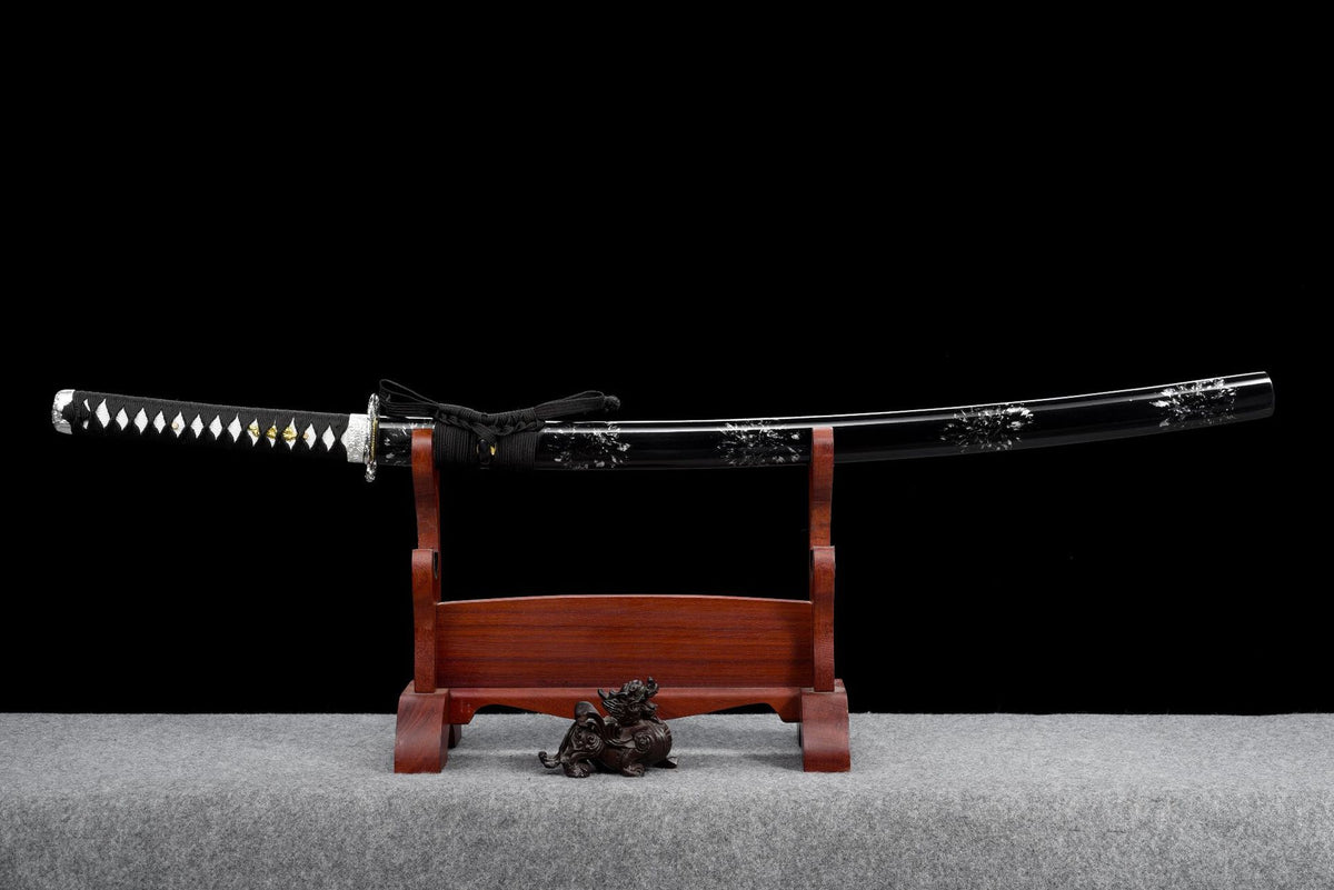 Black lacquered wood scabbard with silver flecked pattern
