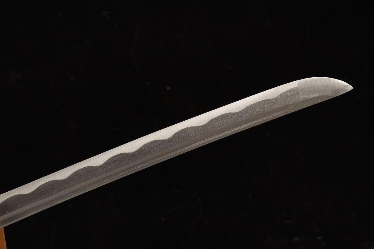 Aoi Crest Katana kissaki and decorative wavy blade pattern