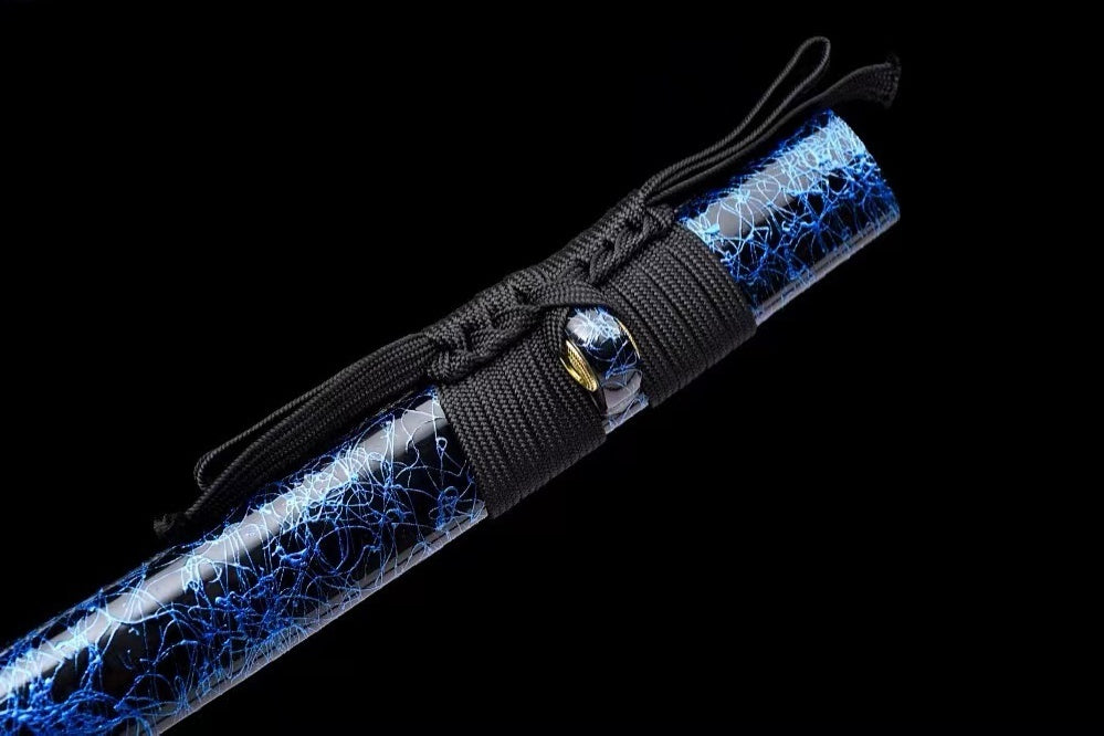 Black sageo tied around the blue crackle-pattern lacquered wooden saya