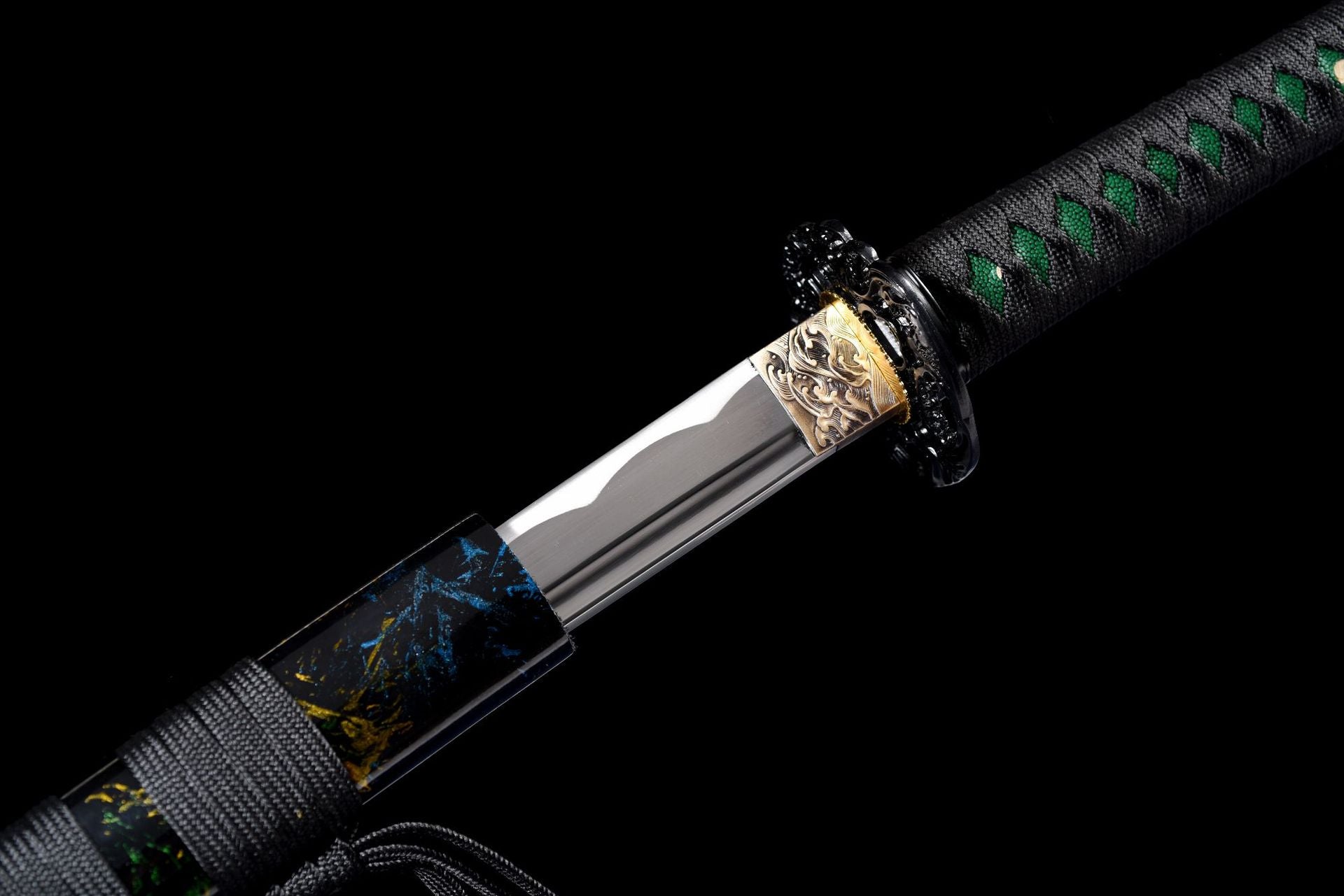 Gold-tone habaki and saya mouth on the Emerald Shadow Katana