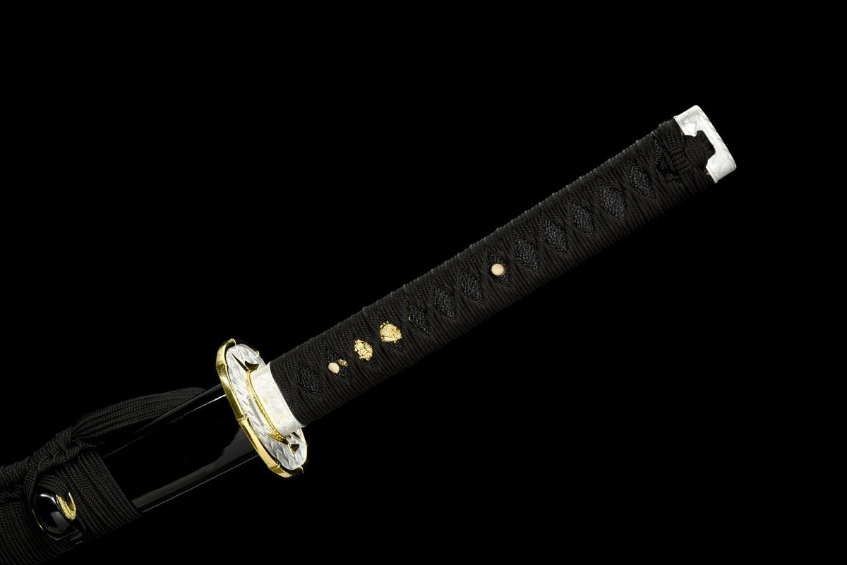 Black tsuka-ito over black samegawa