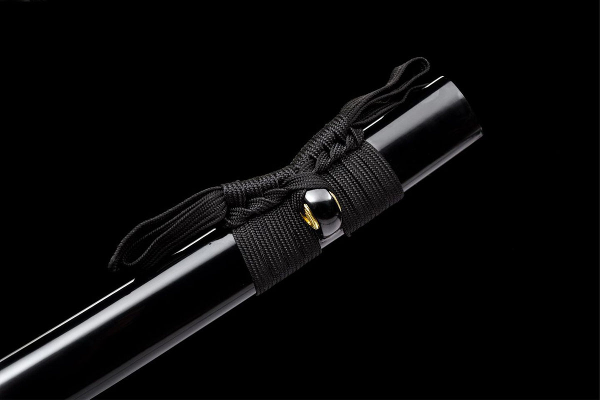 Black sageo and scabbard wrap on the lacquered saya