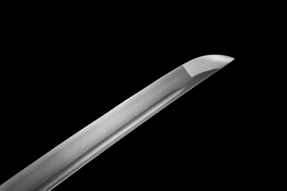 Satin-finished curved blade tip on the Shirobara Katana