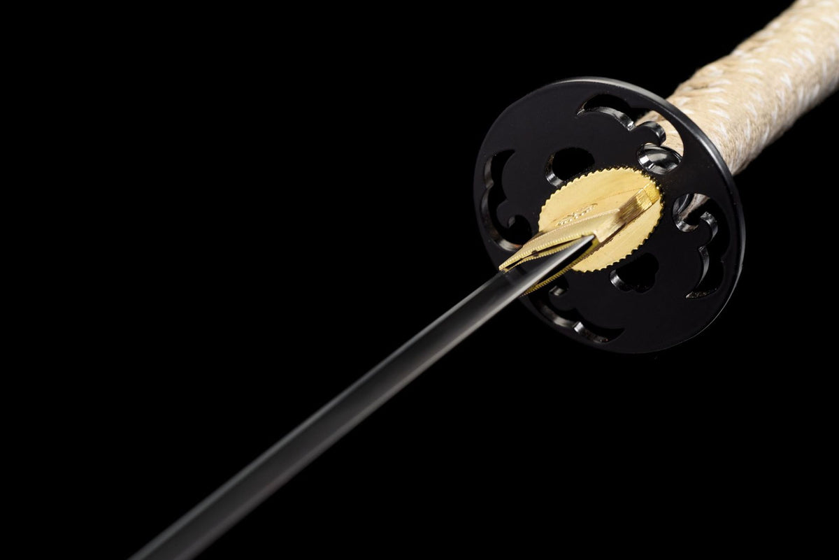 Black openwork tsuba and gold habaki on Woodheart Wakizashi