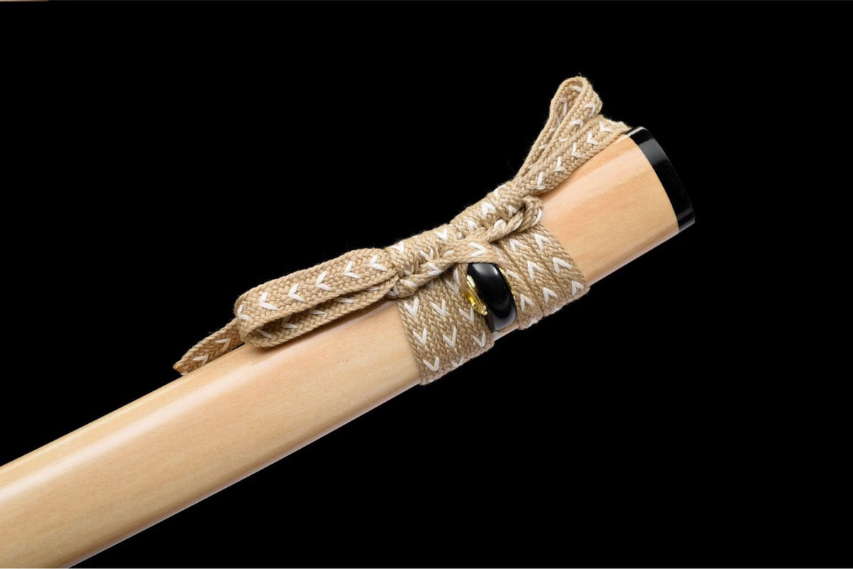 Pale lacquered saya with sageo on Woodheart Wakizashi