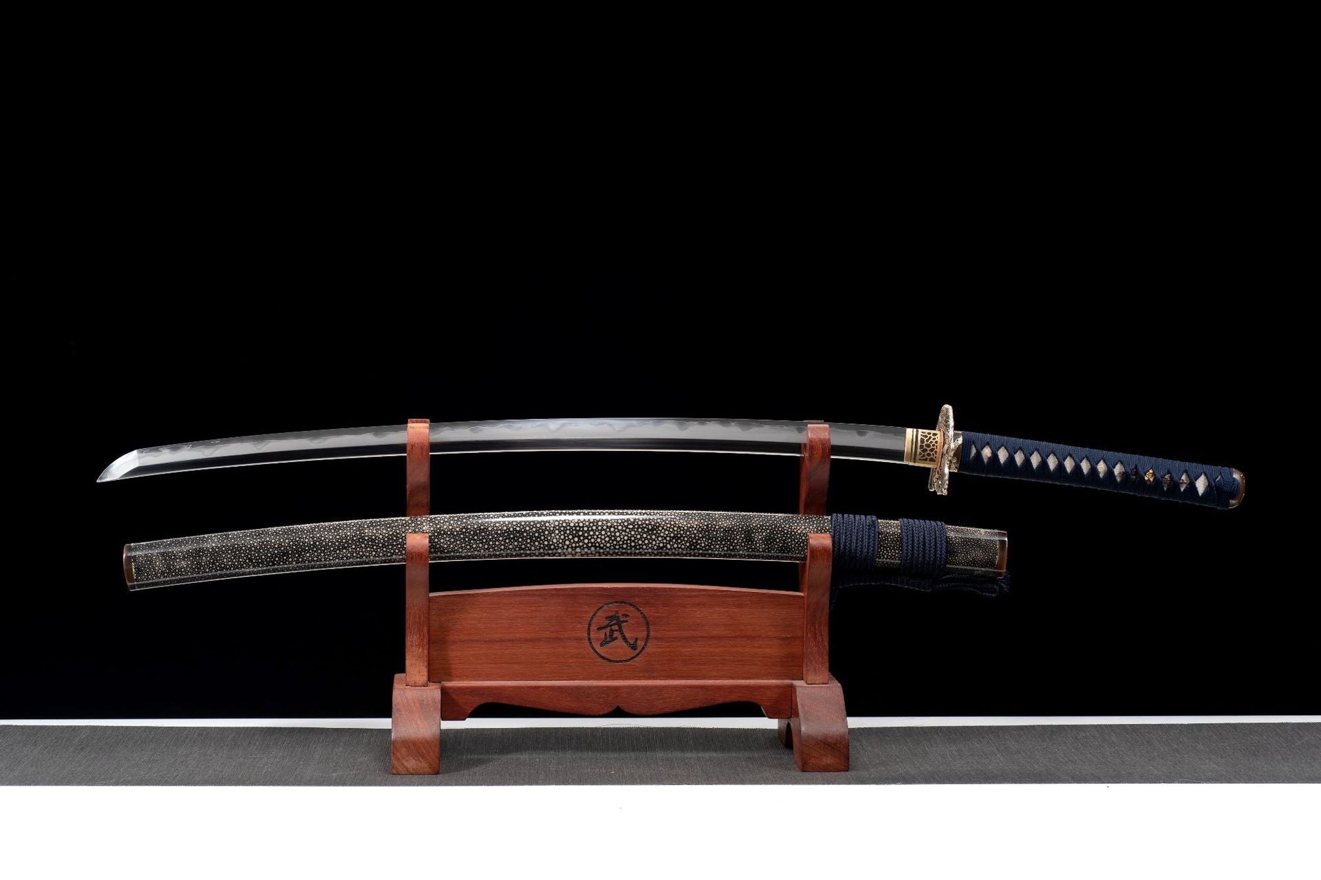 Exorcism triple-layered T10 steel katana with ray skin saya