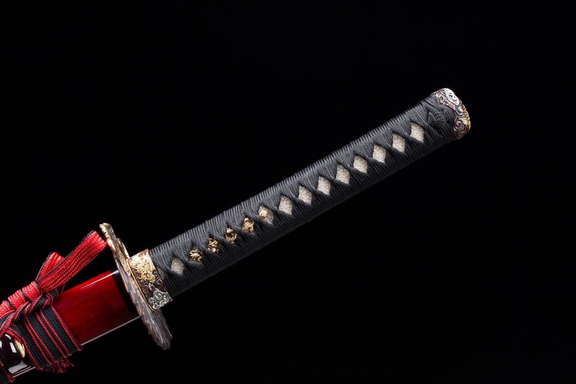 Real ray skin handle for a Loong katana.