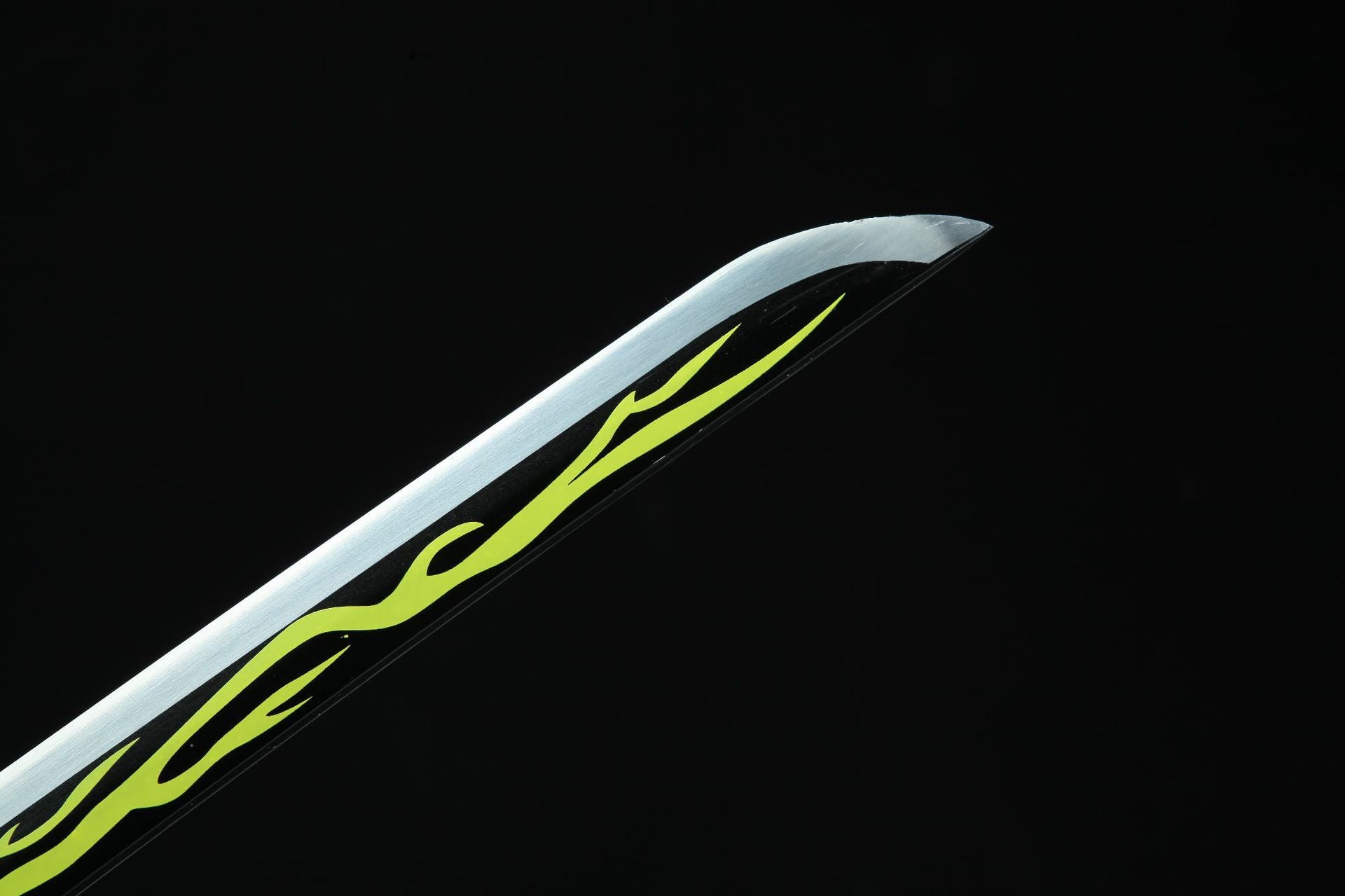 Zenitsu’s sword featuring a white blade and a black body adorned with lightning stripes.